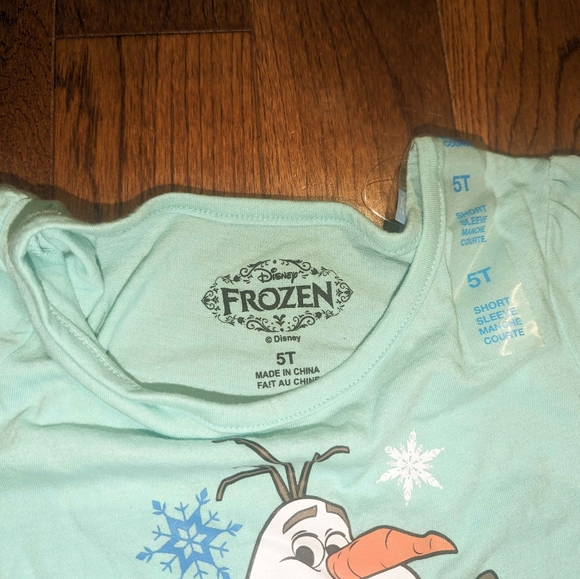 Children's Place Disney Frozen Olaf Kids T-shirt NWT Size 5T - Picture 2 of 4